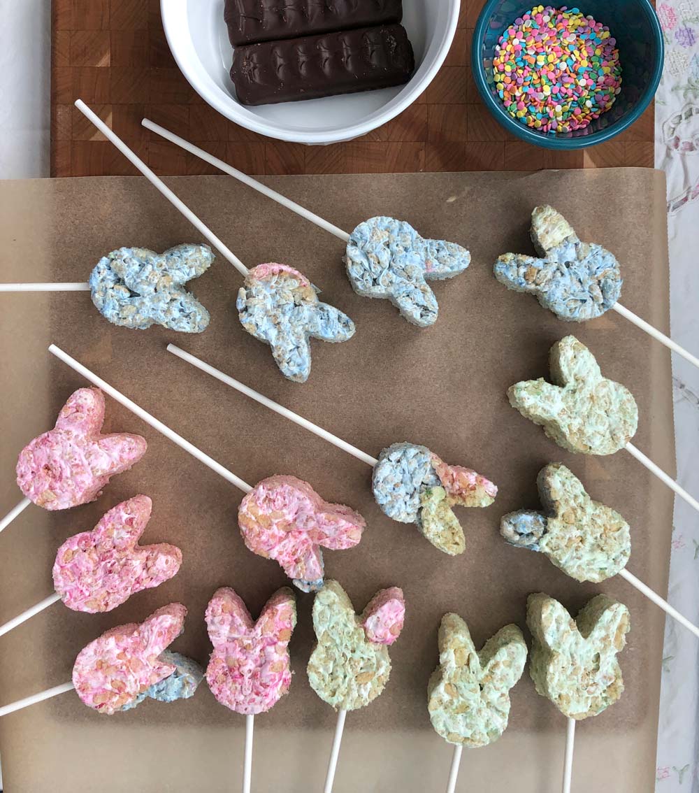 making vegan bunny lollipops