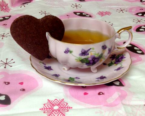 Red Velvet Heart Teacup Cookie