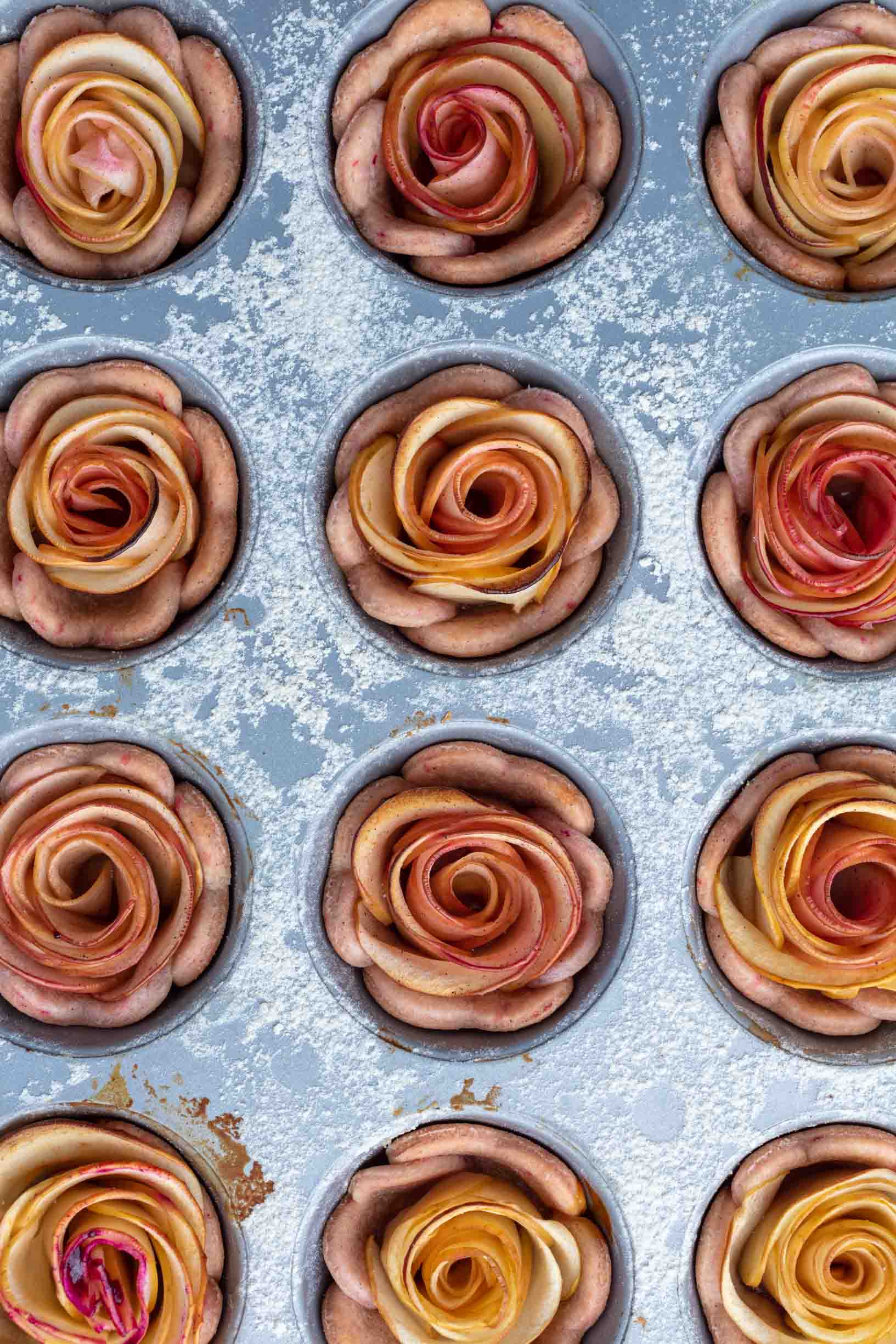 apple pie roses fresh from the oven