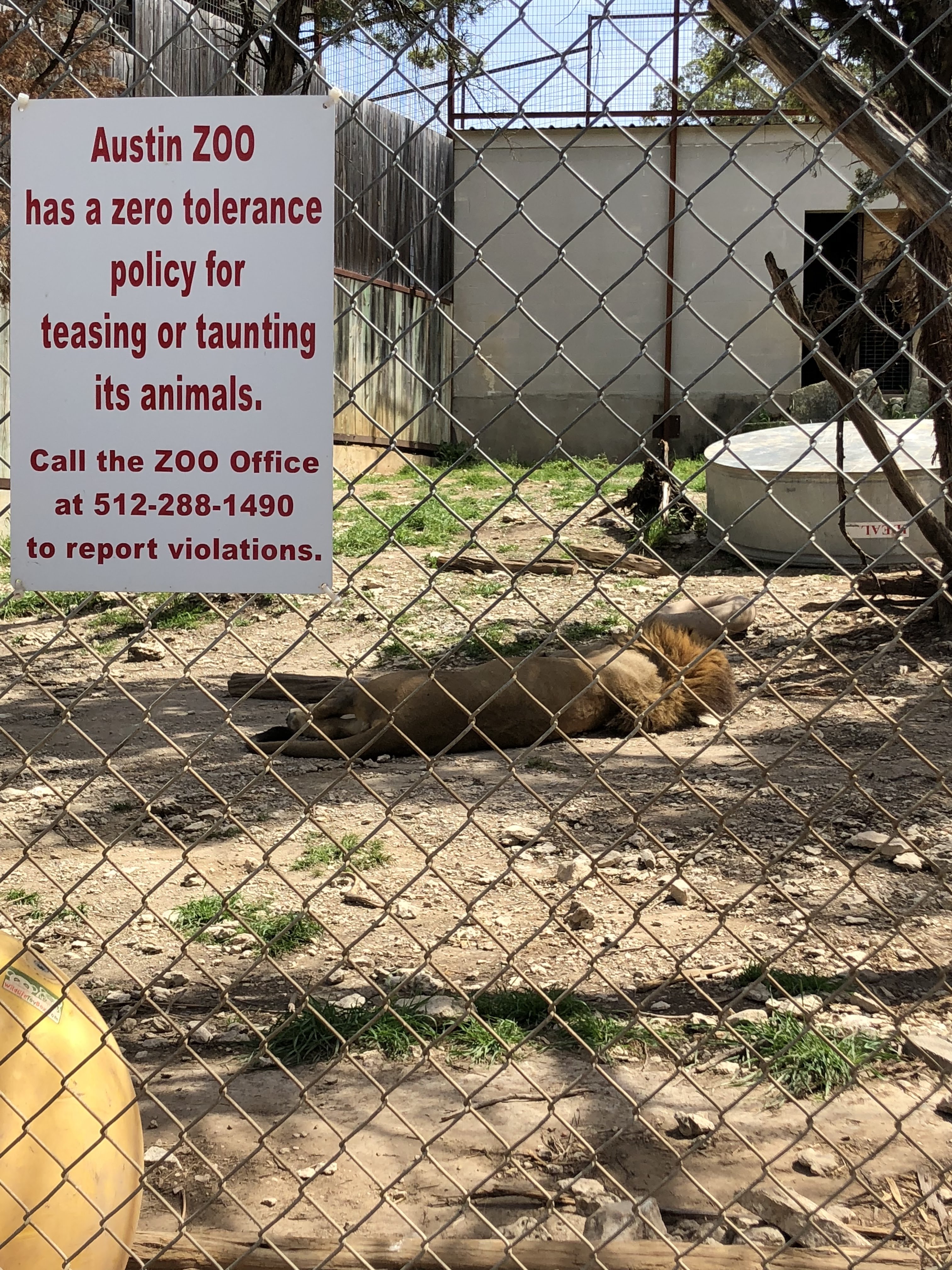 a sign at the Austin Zoo