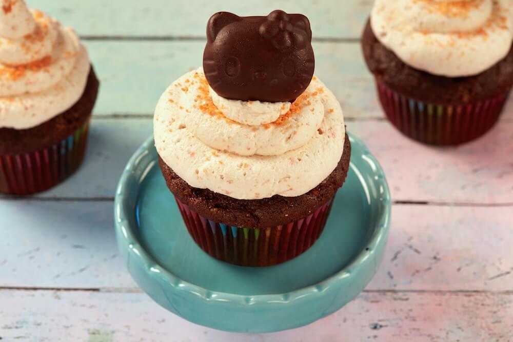 vegan chocolate butterfinger cupcakes with butterfinger frosting