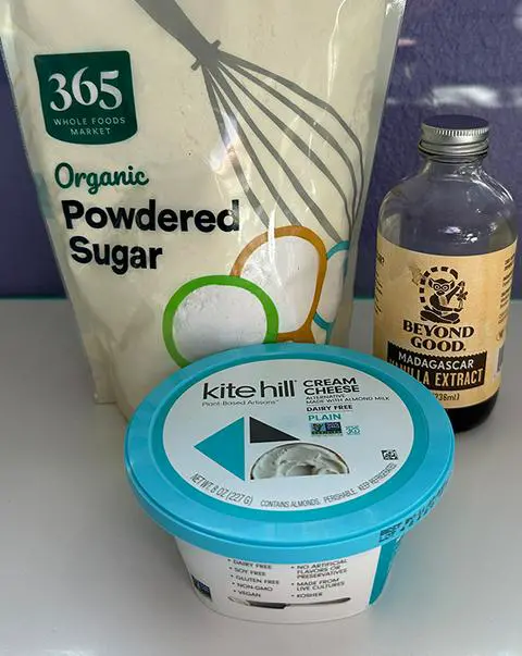 ingredients needed to make vegan cream cheese icing for carrot cake.