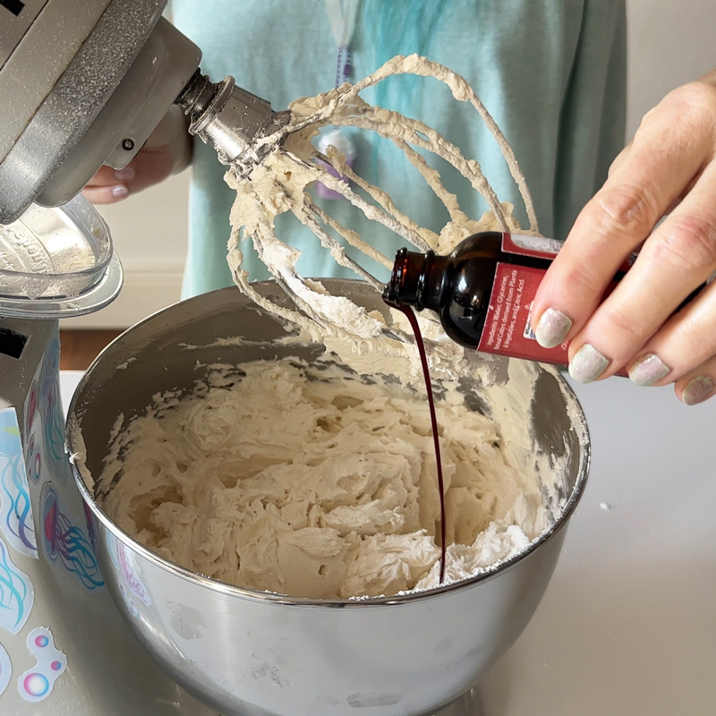 adding all natural food coloring to vegan frosting.