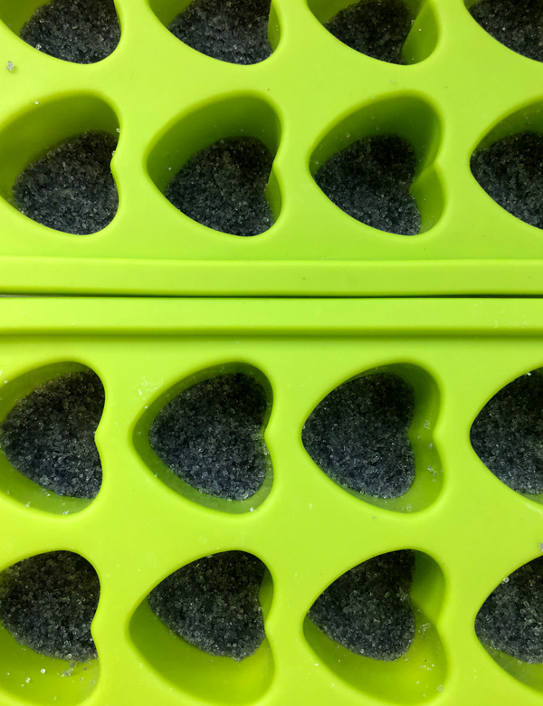 DIY vegan purple sugar cubes