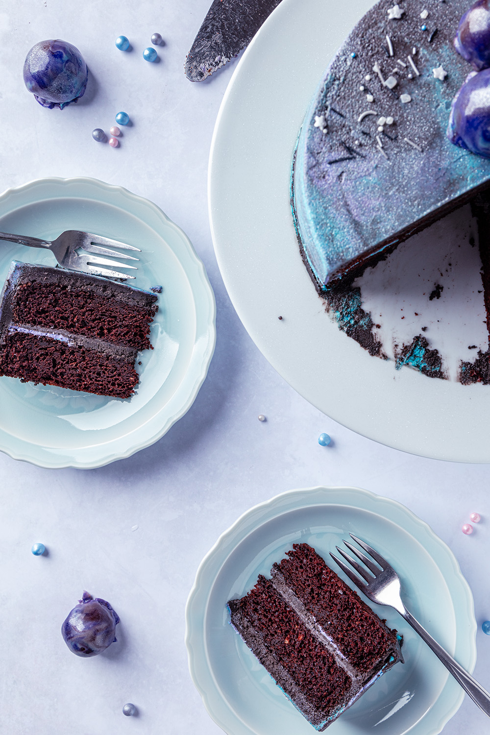 How-To Make a Midnight Black Nebula Cake | Hy-Vee