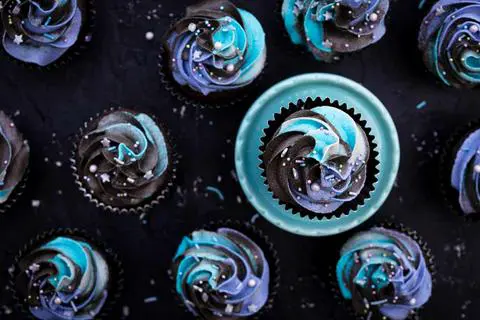 💙🤍 BLUE VELVET CUPCAKES | EASY RECIPE - YouTube