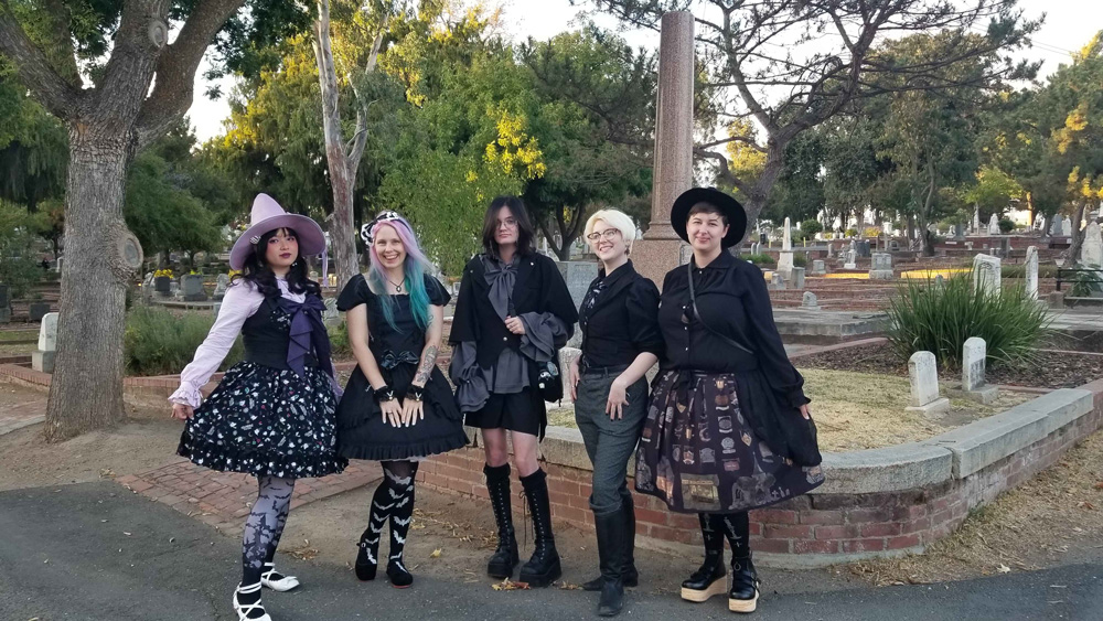 5 of us after our graveyard tea party.