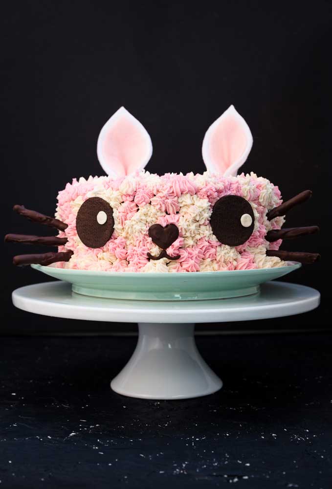 pink and white kitty cat cake