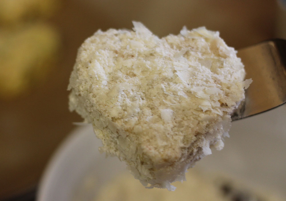 vegan mac-n-cheese heart coated
