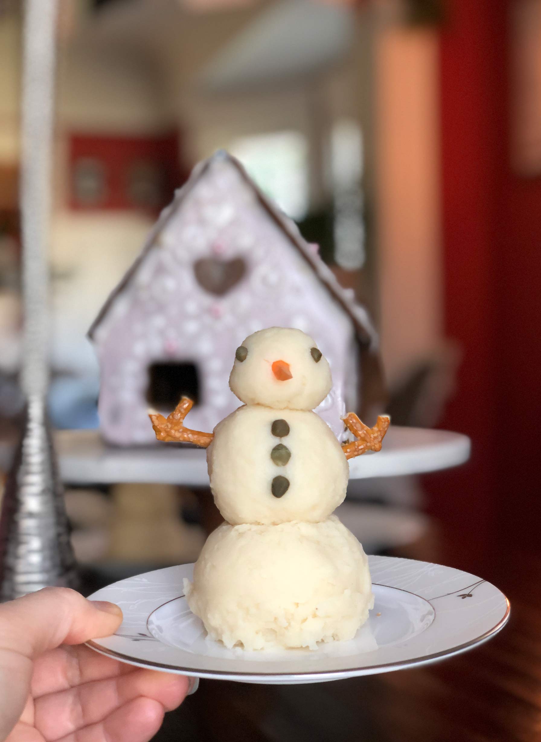 vegan mashed potato snow person