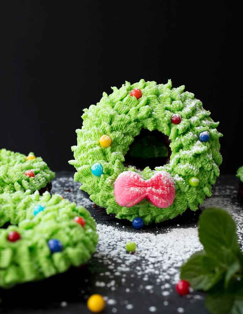 Mini Wreath Cakes with dark background.