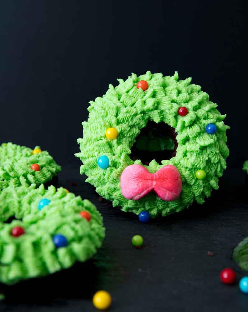Vegan Wreath Donut Cakes