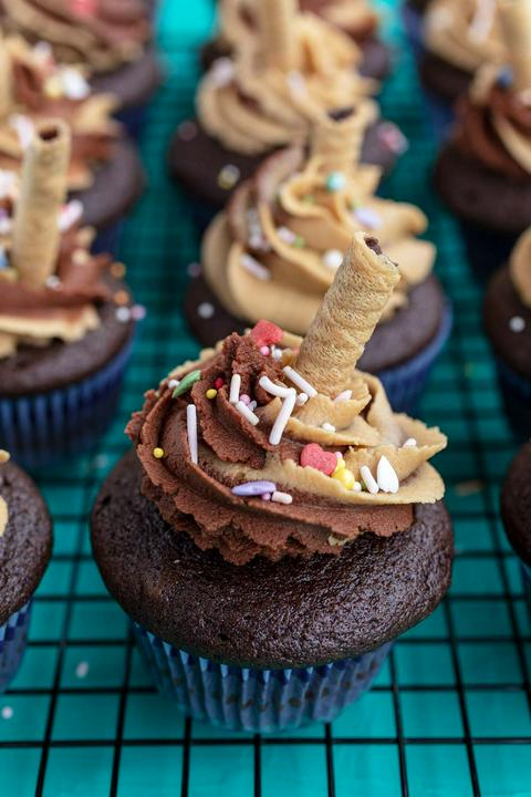 vegan mocha cupcakes with frosting