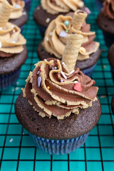 vegan mocha cupcakes with frosting