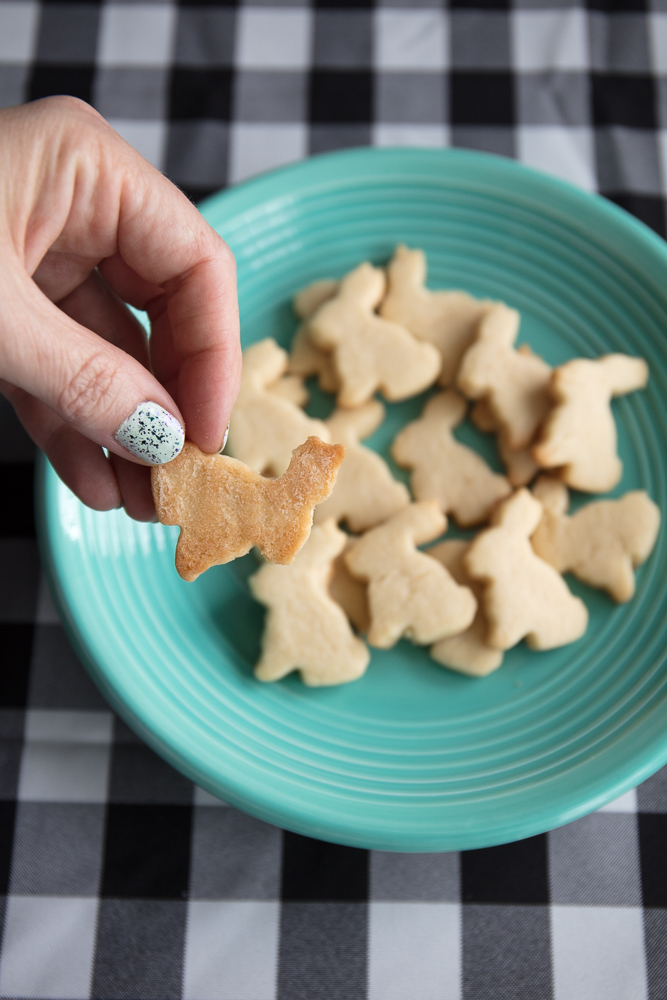 baked vegan Easter bunny cookies