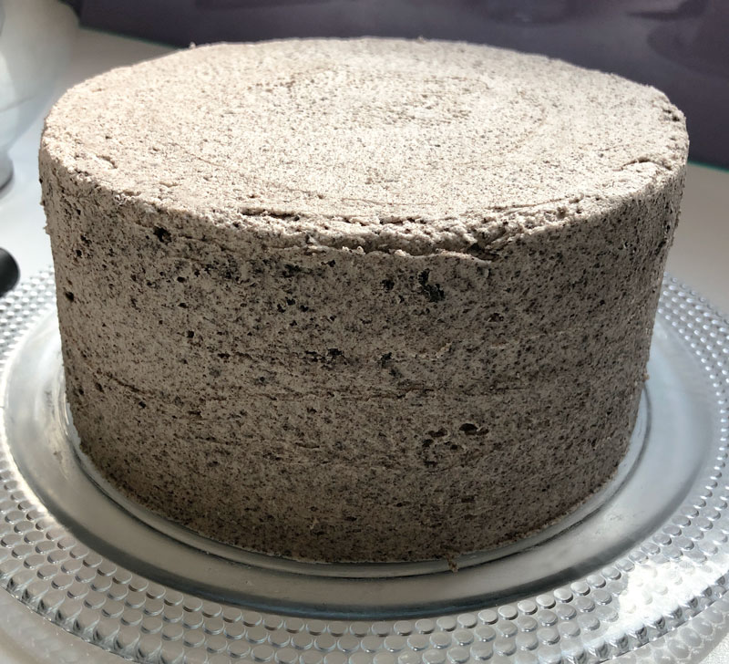 vegan chocolate Oreo cake with vegan oreo frosting