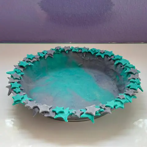 blue and purple pie crust with stars.