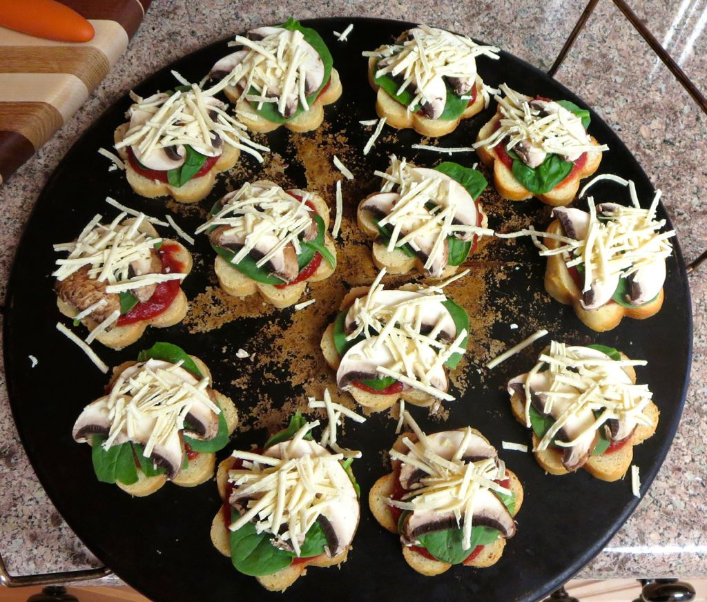 Pizza bites with Daiya cheese