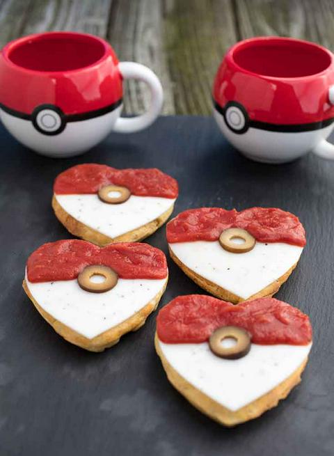 Pokemon Pokeball Waffle Maker