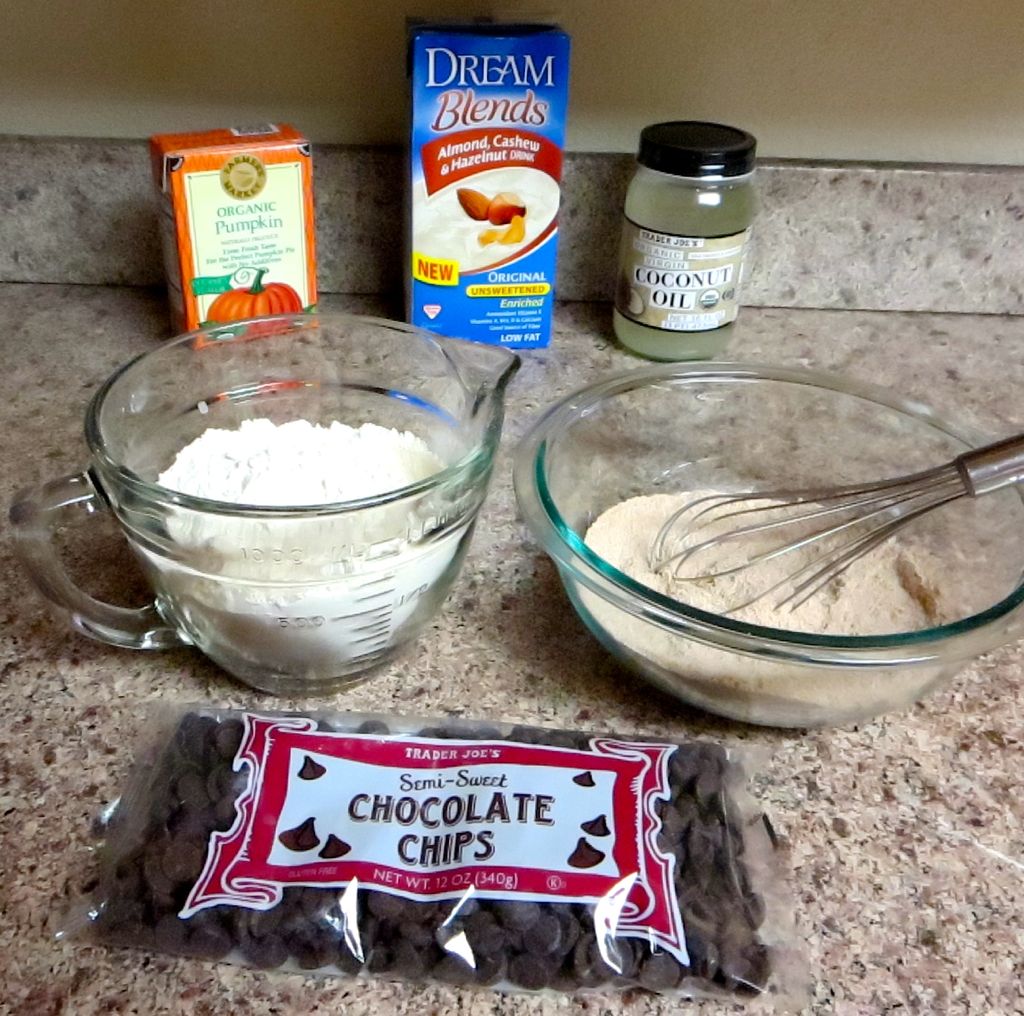 Making vegan muffin mix