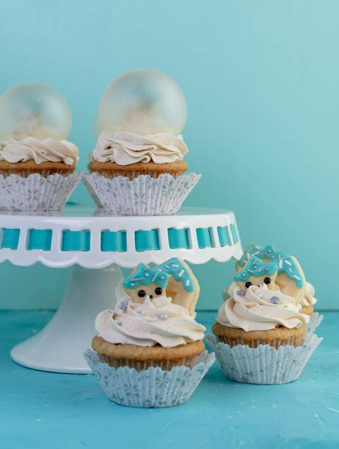 https://vegandollhouse.com/images/snowglobe-cupcakes/snowglobes-480w.jpg