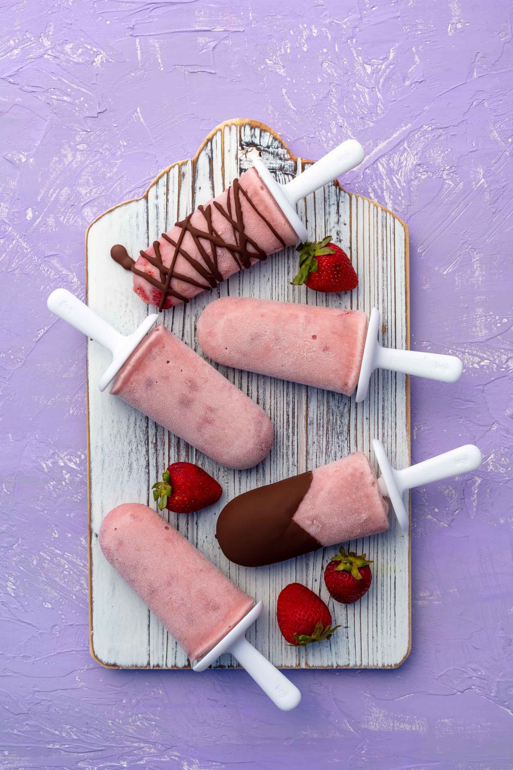 vegan strawberry ice cream popsicles