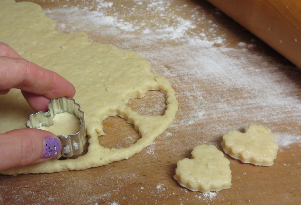 Cutting biscuits