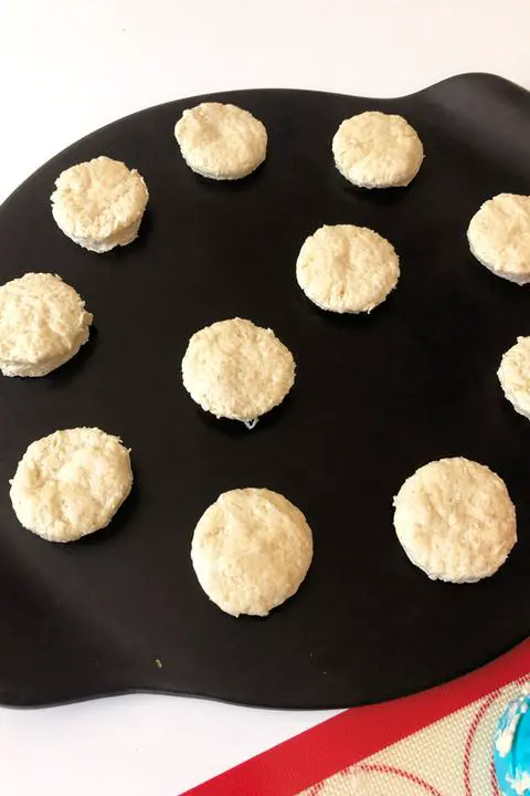 the shortcakes ready to bake