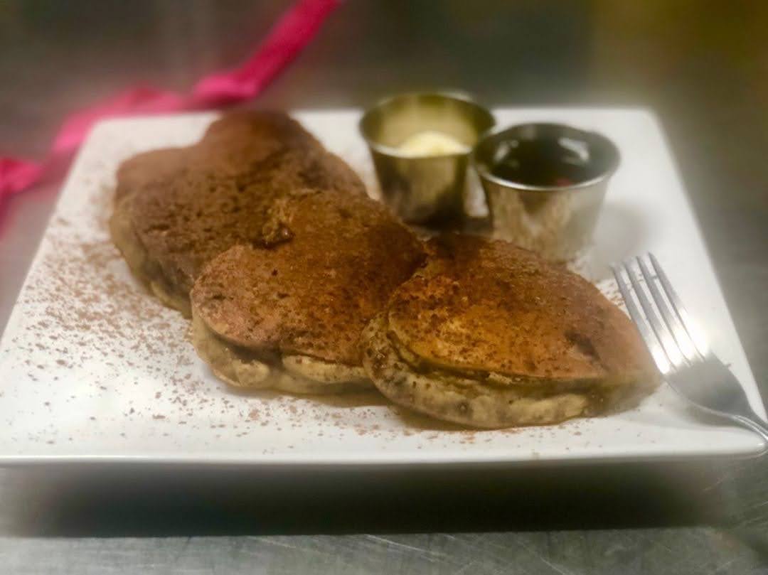 vegan heart shaped cookies n cream pancakes