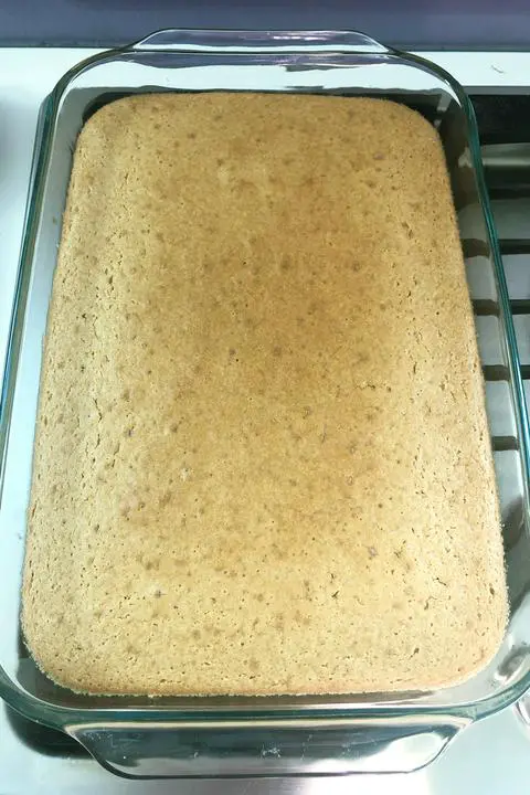 quarter sheet pan size vegan vanilla cake